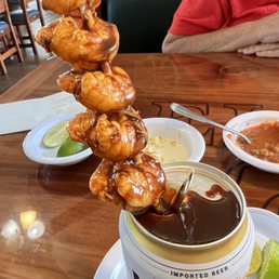 Modelo especial with shrimp skewer Modelo especial with shrimp skewer
