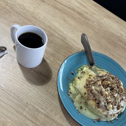 Cinnamon roll & coffee