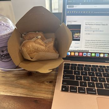 Joah Boba - Taro smoothie and some Sweet Red Bean Taiyaki - Bubble Tea Near Me - Henderson, Nevada Joah Boba - Taro smoothie and some Sweet Red Bean Taiyaki - Bubble Tea Near Me - Henderson, Nevada