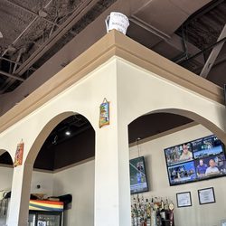Omi’s Bar & Grill