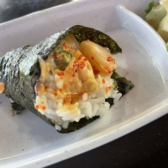 Amazing Thai & Sushi - Spicy chopped scallop hand roll - Sushi Bars Near Me - Houston, Texas