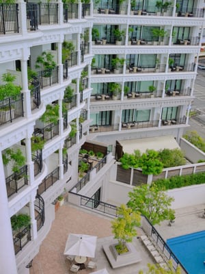 LA SUITE KŌBE by null