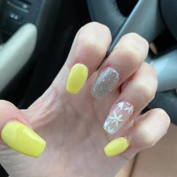 Solace Spa Nails & Headspa  - what i got - Nail Salons Near Me - Knoxville, Tennessee