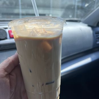 Beanies Coffee Roaster - Iced oatmeal vanilla latte - Coffee Roasteries Near Me - Bakersfield, California