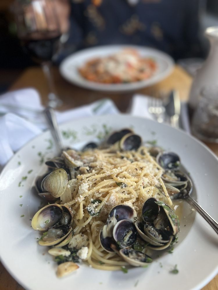 Social spots from Fumo
