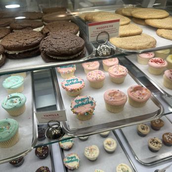 SusieCakes - Willow Glen - Display case - Cupcakes Near Me - San Jose, California