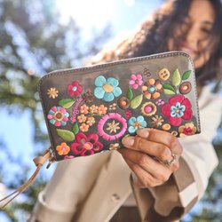 D&D Collectibles - New Fall 2026 Consuela Banks Uptown Crossbody