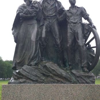 North Dakota State Capitol - Pioneers Memorial at the Bismark State Capitol - Landmarks & Historical Buildings Near Me - Bismarck, North Dakota North Dakota State Capitol - Pioneers Memorial at the Bismark State Capitol - Landmarks & Historical Buildings Near Me - Bismarck, North Dakota