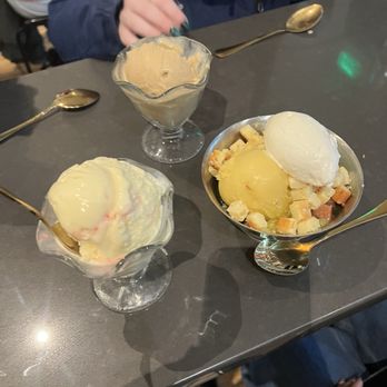 Edwards Dessert Kitchen - Ice cream dessert - Desserts Near Me - Minneapolis, Minnesota