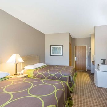 Super 8 by Wyndham Carroll/East - Guest room - Hotels Near Me - Carroll, Iowa Super 8 by Wyndham Carroll/East - Guest room - Hotels Near Me - Carroll, Iowa