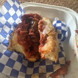 I don't recommend the hot sandwiches I don't recommend the hot sandwiches