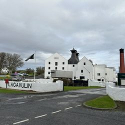 Lagavulin Distillery - Exterior