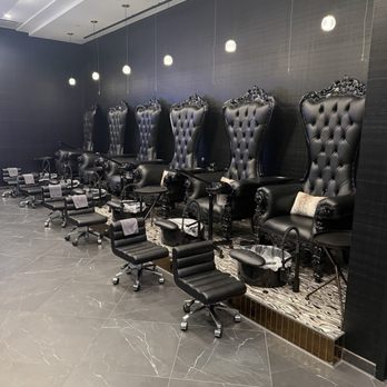 EXO Nail Bar - Private pedicure room for parties of 12 or less - Nail Salons Near Me - Edwardsville, Illinois EXO Nail Bar - Private pedicure room for parties of 12 or less - Nail Salons Near Me - Edwardsville, Illinois