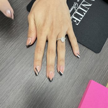 Solo Nails - Black tips - Nail Salons Near Me - Los Angeles, California Solo Nails - Black tips - Nail Salons Near Me - Los Angeles, California