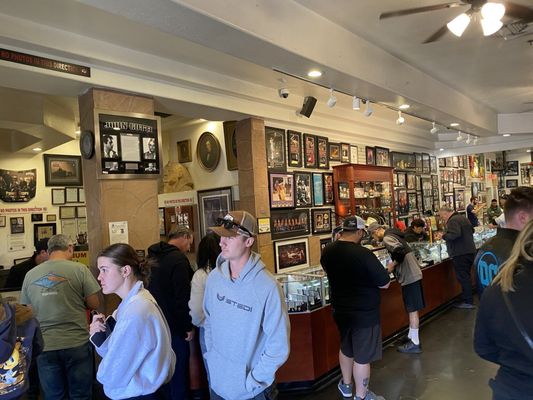 Gold & Silver Pawn Shop by null