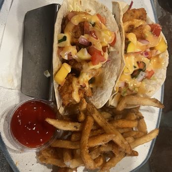 Blackwall Hitch - Rehoboth Beach - Shrimp tacos - New American Near Me - Rehoboth Beach, Delaware Blackwall Hitch - Rehoboth Beach - Shrimp tacos - New American Near Me - Rehoboth Beach, Delaware