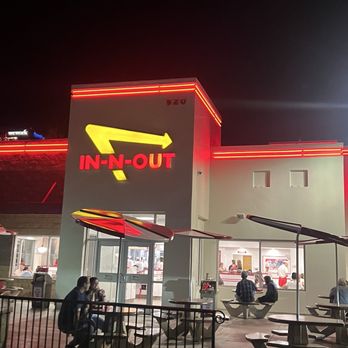 In-N-Out Burger - Fast Food Near Me - Tempe, Arizona