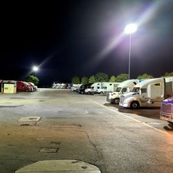 Pilot Travel Center - Truck Parking
