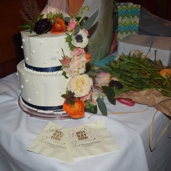 Chart House - Wedding cake (the Chart House allowed my brother to make the cake and bring it at no additional cost!) - Seafood Near Me - Redondo Beach, California Chart House - Wedding cake (the Chart House allowed my brother to make the cake and bring it at no additional cost!) - Seafood Near Me - Redondo Beach, California