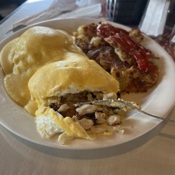 The Camp Hill Cafe - Crab Benedict - Breakfast & Brunch Near Me - Camp Hill, Pennsylvania The Camp Hill Cafe - Crab Benedict - Breakfast & Brunch Near Me - Camp Hill, Pennsylvania