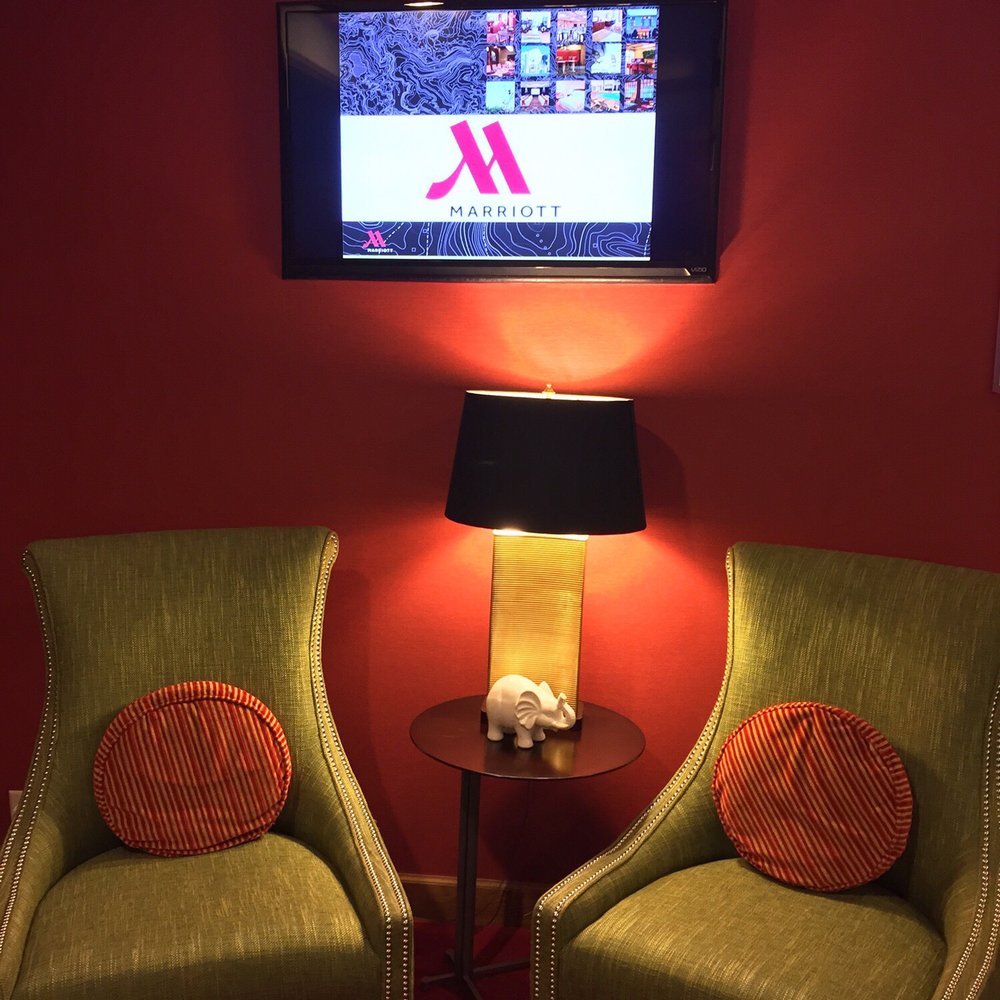 Charlotte Marriott SouthPark - Lobby - Hotels Near Me - Charlotte, North Carolina