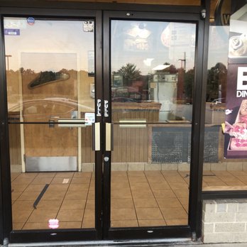 Pizza Hut - the entrance to the restaurant - Pizza Near Me - Mitchellville, Maryland Pizza Hut - the entrance to the restaurant - Pizza Near Me - Mitchellville, Maryland