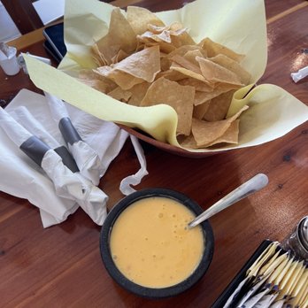 Kome y Toma - Queso - Mexican Near Me - Austin, Texas Kome y Toma - Queso - Mexican Near Me - Austin, Texas