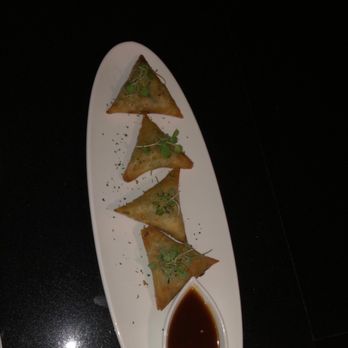 Fusion 59 eatery + mixology - Veggie and chicken samosa - Cocktail Bars Near Me - Houston, Texas Fusion 59 eatery + mixology - Veggie and chicken samosa - Cocktail Bars Near Me - Houston, Texas