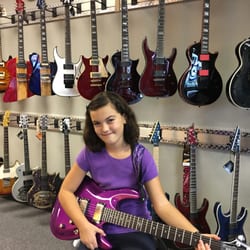 Guitar Tommy's - Molly loves purple...