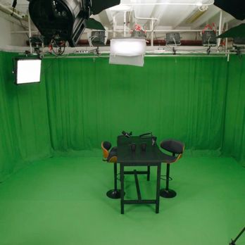 Santa Monica Studios - 180 degree green screen studio setup for virtual productions - Video/Film Production Near Me - Santa Monica, California Santa Monica Studios - 180 degree green screen studio setup for virtual productions - Video/Film Production Near Me - Santa Monica, California