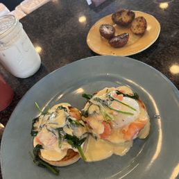 Eggs Benedict Eggs Benedict