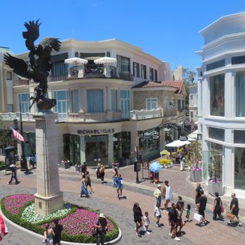 The Grove - View from Barnes & Noble. - Shopping Centers Near Me - Los Angeles, California The Grove - View from Barnes & Noble. - Shopping Centers Near Me - Los Angeles, California