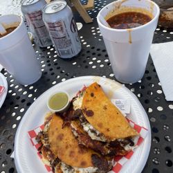 N & M Tacos De Birria