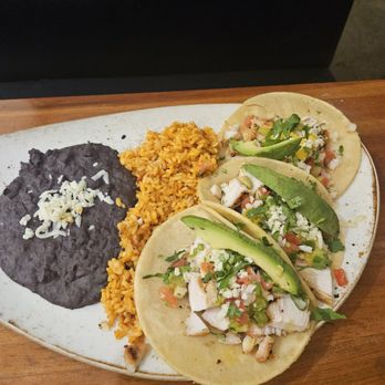 Cantina Laredo - Tacos - Mexican Near Me - Bloomington, Minnesota