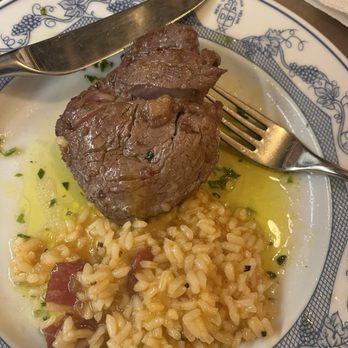 Taberna Dos Mercadores - Veal with smoked sausage and rice. - Tabernas Near Me - Porto, 13 Taberna Dos Mercadores - Veal with smoked sausage and rice. - Tabernas Near Me - Porto, 13