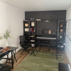 Michael Kravchuk - Interior