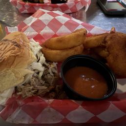 Pulled Pork Sandwich