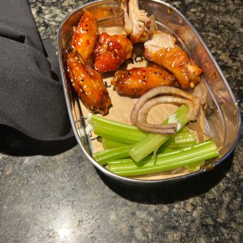Topgolf - After taking 1 hour to bring our food, they brought us regular wings instead of boneless wings - New American Near Me - Miami Gardens, Florida Topgolf - After taking 1 hour to bring our food, they brought us regular wings instead of boneless wings - New American Near Me - Miami Gardens, Florida