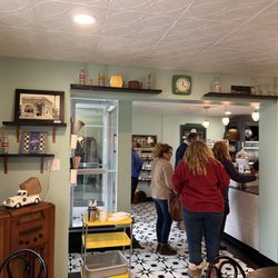 Paper Moon Pastries
