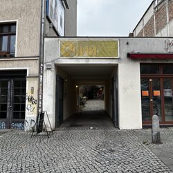 Olivin Wellness Lounge - Straßeneinfahrt