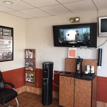Jiffy Lube Oil Change - Waiting room. - Auto Repair Near Me - Rosemead, California Jiffy Lube Oil Change - Waiting room. - Auto Repair Near Me - Rosemead, California