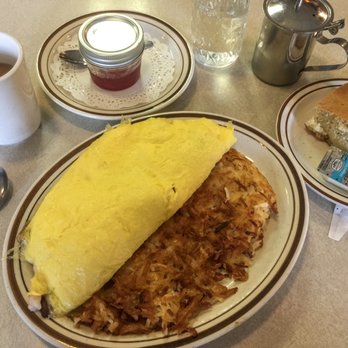 Edelweiss - Shrimp,bacon, and cheese omelette - Breakfast & Brunch Near Me - Auburn, California
