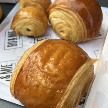 BO&MIE - Chocolate croissant - Bakeries Near Me - Paris, 75