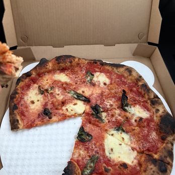 Houlme - Pizza - Pizza Near Me - Eastsound, Washington