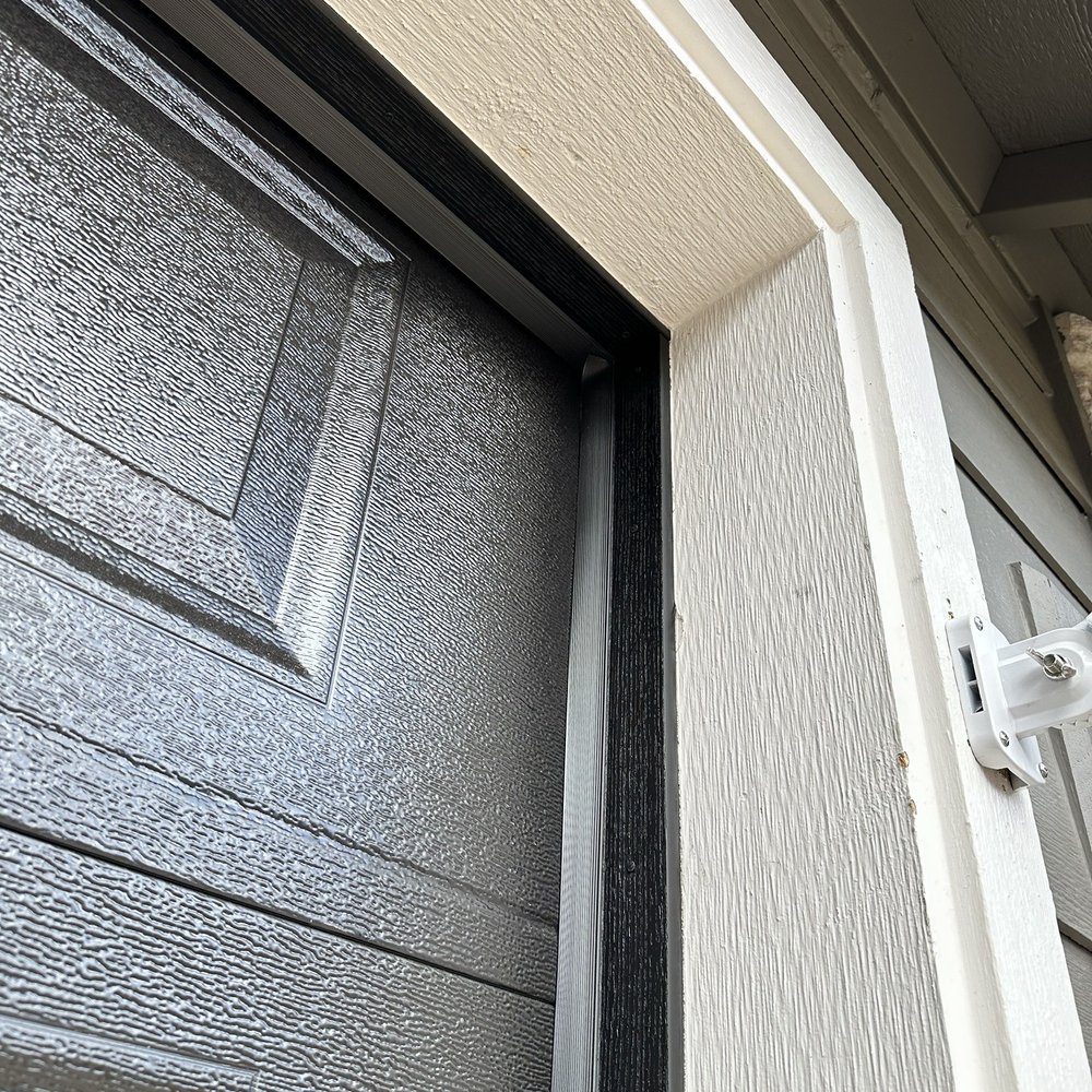 KGN Overhead Door - New installation of garage door seal. - Garage Door Services Near Me - Springfield, Oregon KGN Overhead Door - New installation of garage door seal. - Garage Door Services Near Me - Springfield, Oregon