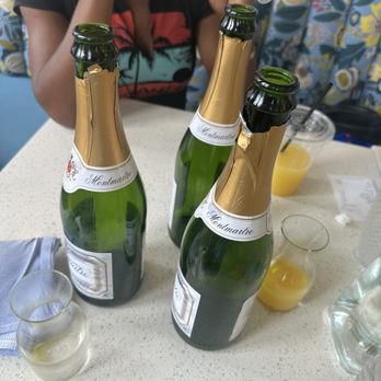 Crack'D Brunch - "Bottomless Mimosas" - Breakfast & Brunch Near Me - New Orleans, Louisiana