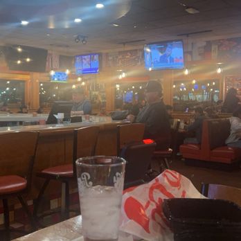 Applebee's Grill + Bar - Dining area from high tables - American Near Me - Windsor, California Applebee's Grill + Bar - Dining area from high tables - American Near Me - Windsor, California