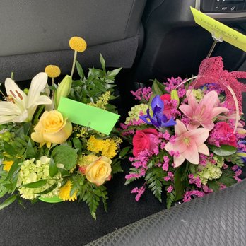 Natures Designs by Tiff - Floral Designers Near Me - Fairbury, Illinois