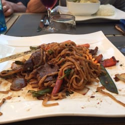 Le Thai Landais - Nouille de riz sautées bœuf/basilic/piment (très doux)