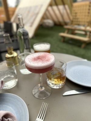 Hawkeye & Huckleberry Lounge by null